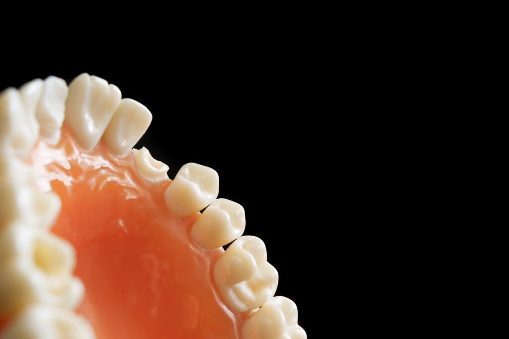 Fixing a Chipped Tooth: Best Treatments for a Lasting Smile